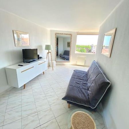 Appartement Spacieux 65M2, Avec Piscine Et Parking Fréjus Exterior foto