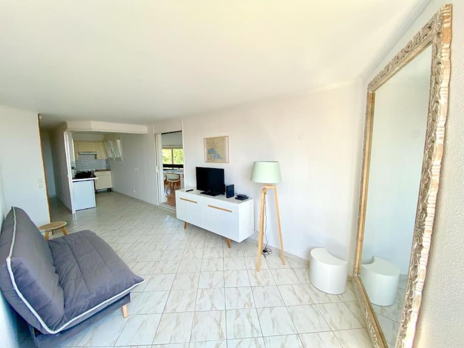 Appartement Spacieux 65M2, Avec Piscine Et Parking Fréjus Exterior foto
